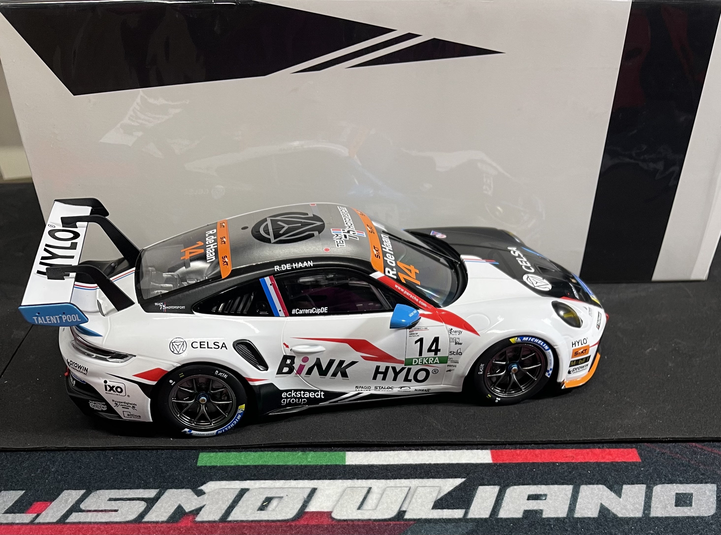 IXO Porsche 1/18 911 gt3 cup team M75Bernhard N.14 Winner Porsche Cup limited edition