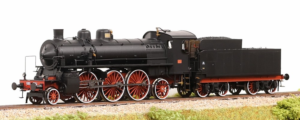 Os.kar 1602 FS Locomotiva a vapore Gr 685.524 con distribuzione ''Caprotti'' e fanali elettrici illuminati, ep.III-IV