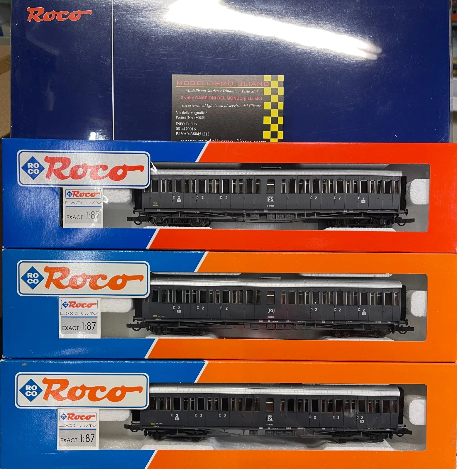 Roco - 44691 set 3 carrozze FS tipo centoporte, 2a classe